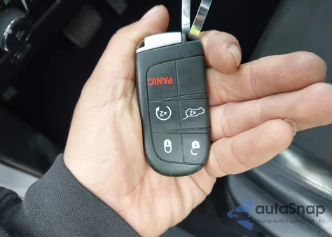 2021 Jeep Grand Cherokee Laredo X 4X2 z USA, uszkodzony, nr VIN 1C4RJEAG1MC624410